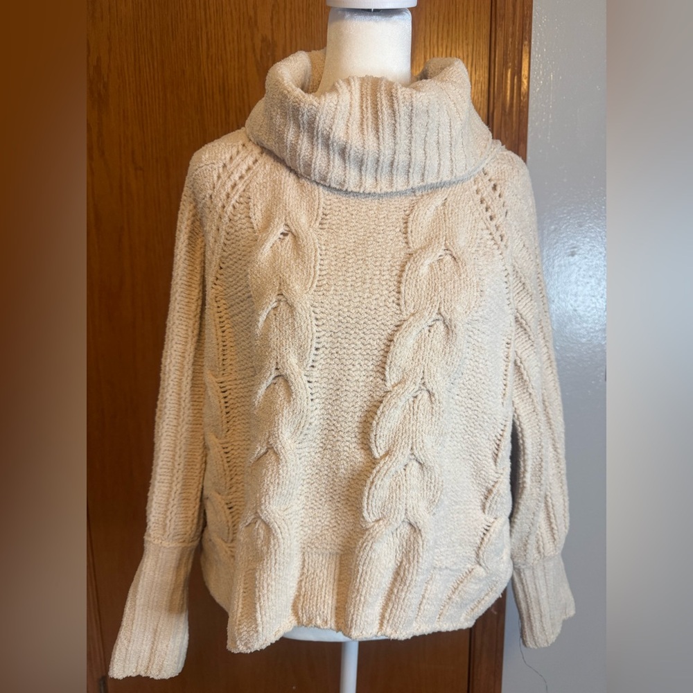 Moon & Madison cream, turtleneck sweater, cableknit, detail, size x-small